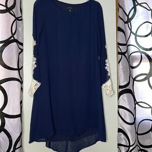 Jodi Kristopher dark blue shift dress with semi sheer lace sleeves size small